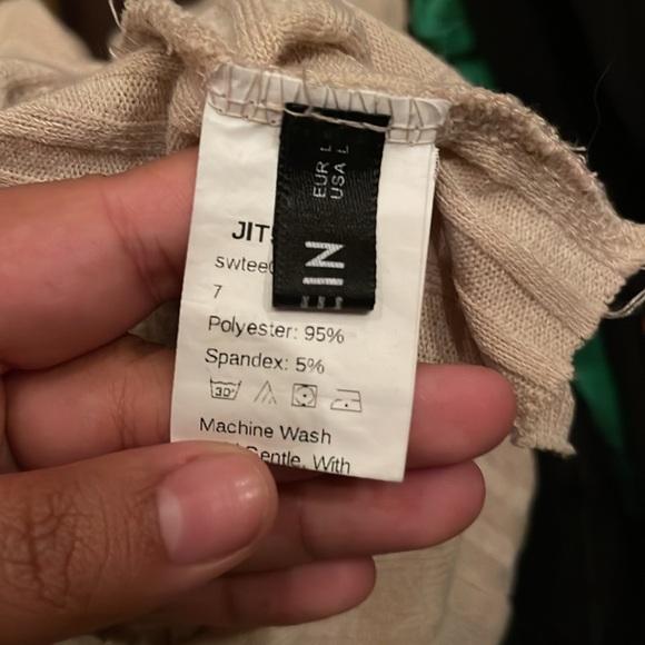 Tan cropped lightweight long sleeve - Picture 3 of 3